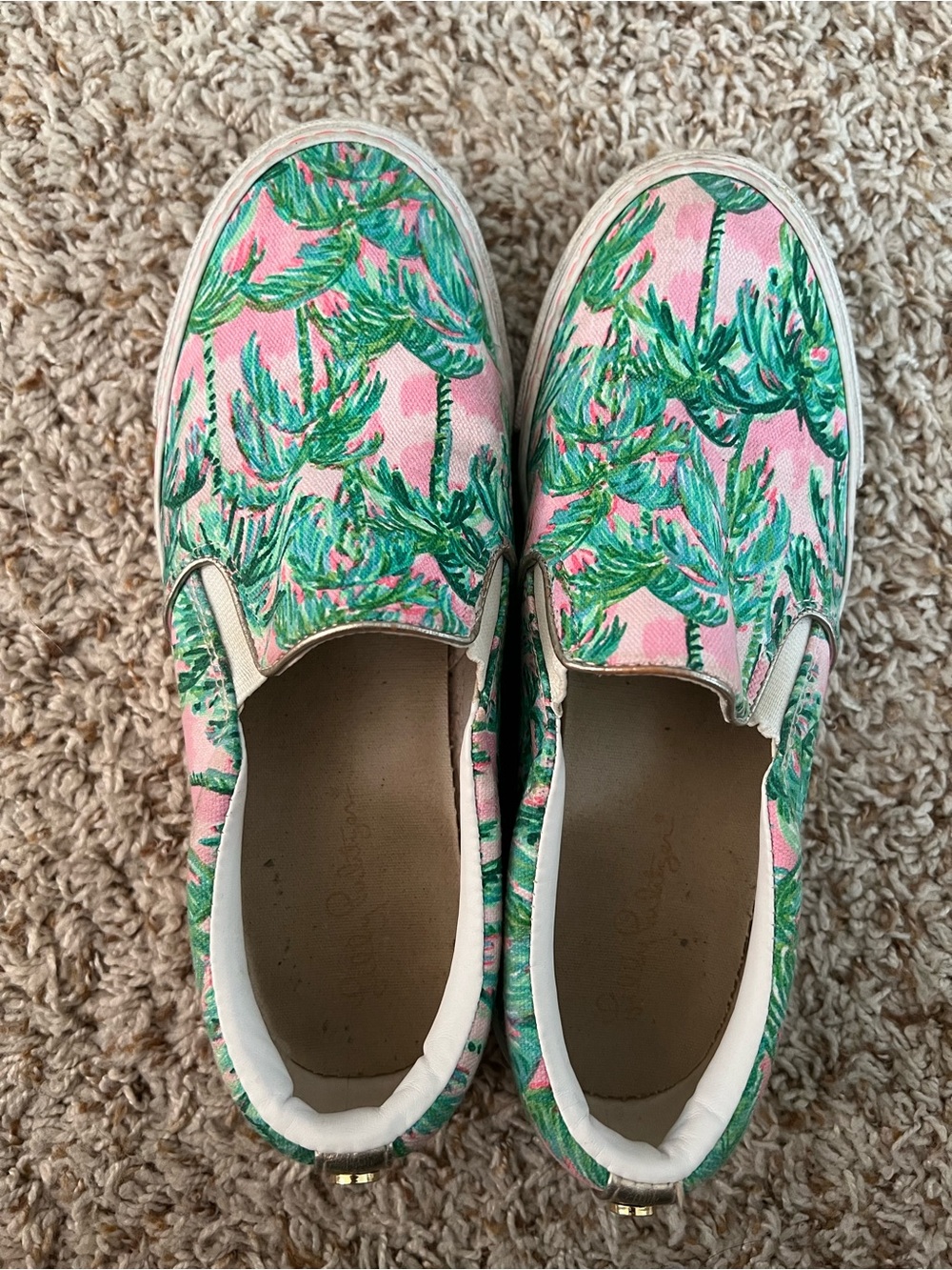 Lilly Pulitzer Julie sneakers pink and green palm tree tropical print sz 8 1/2